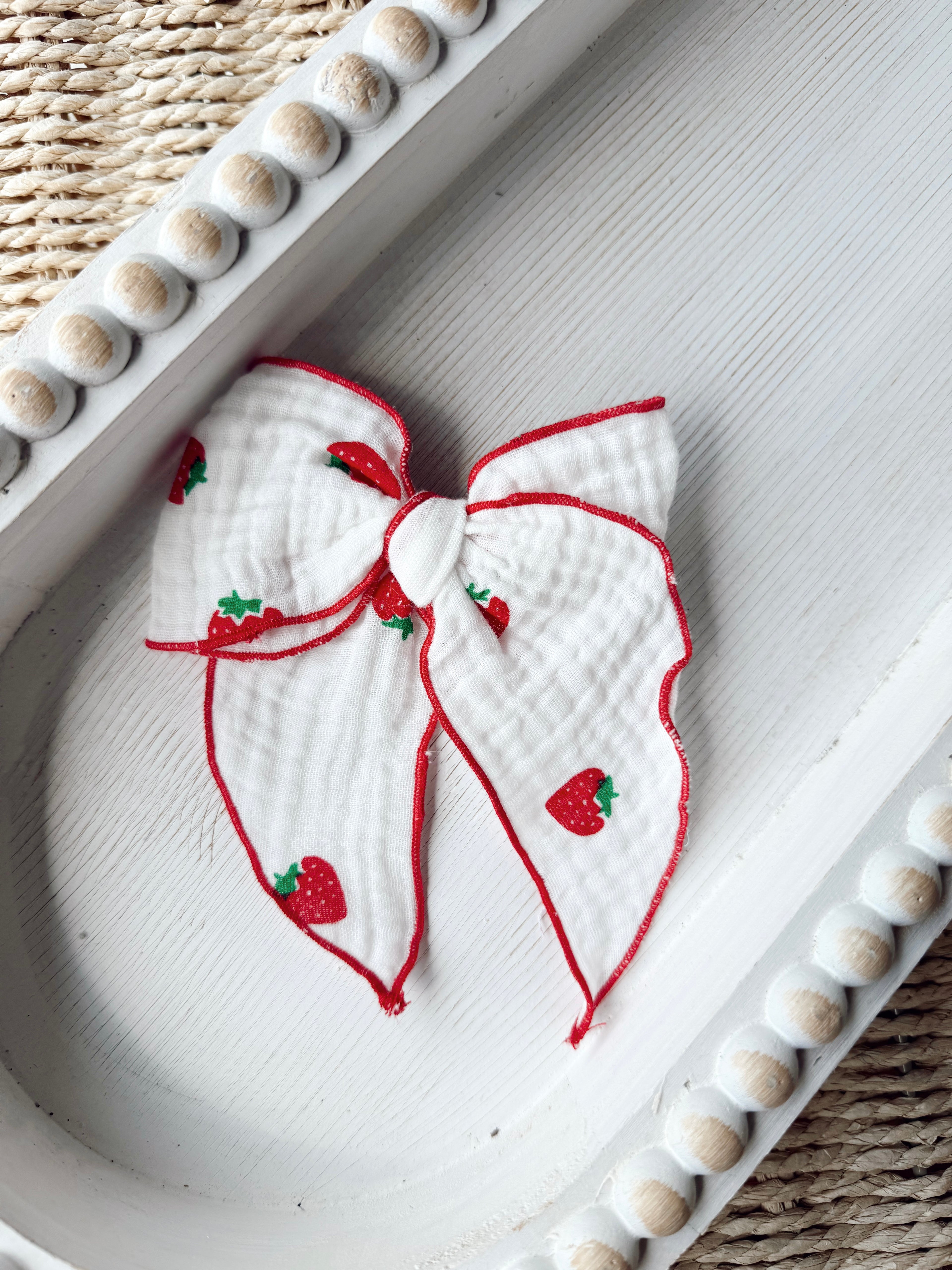 Strawberry Gauze - Large Clip