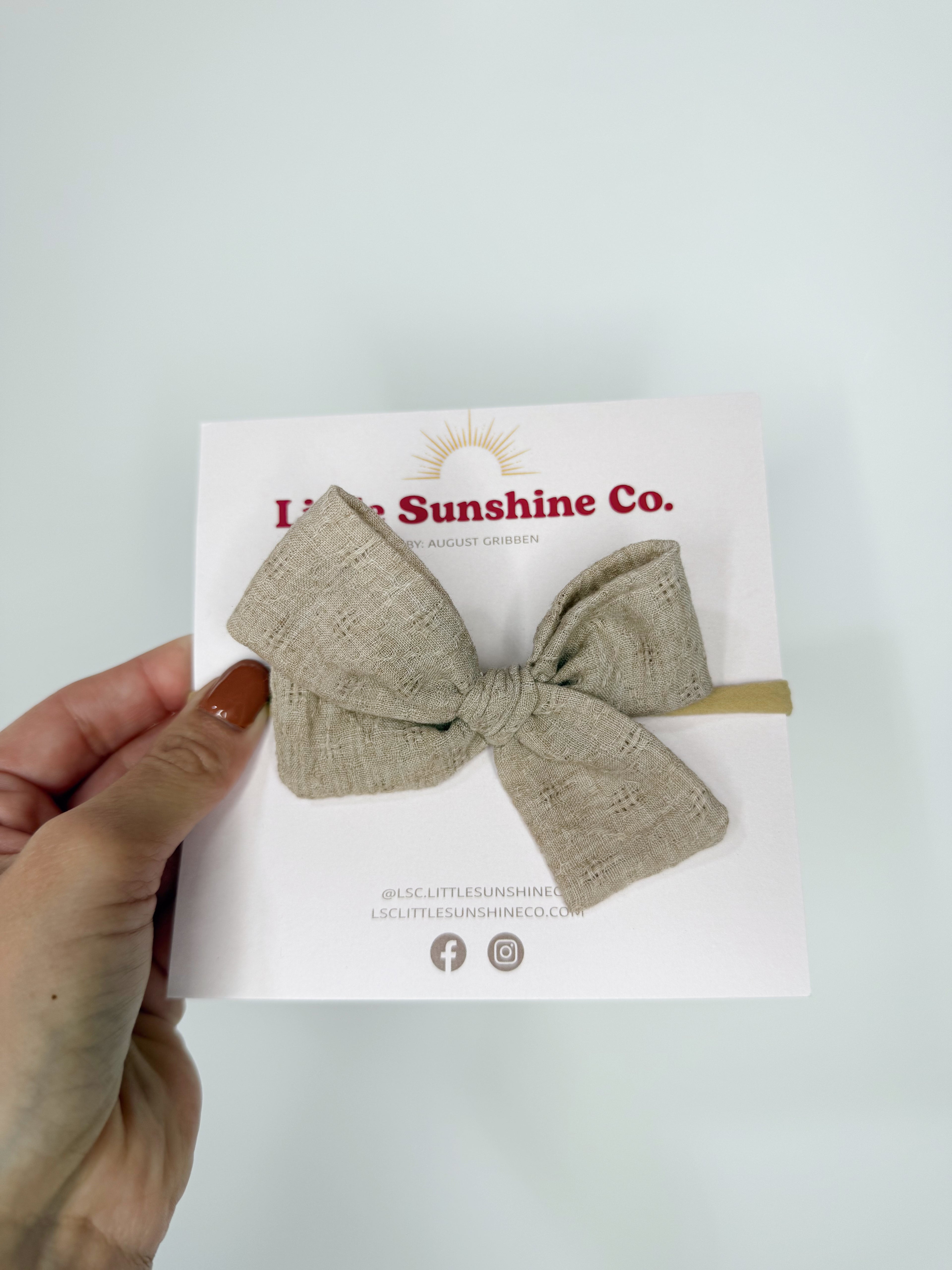 Light Taupe Pinwheel Bows