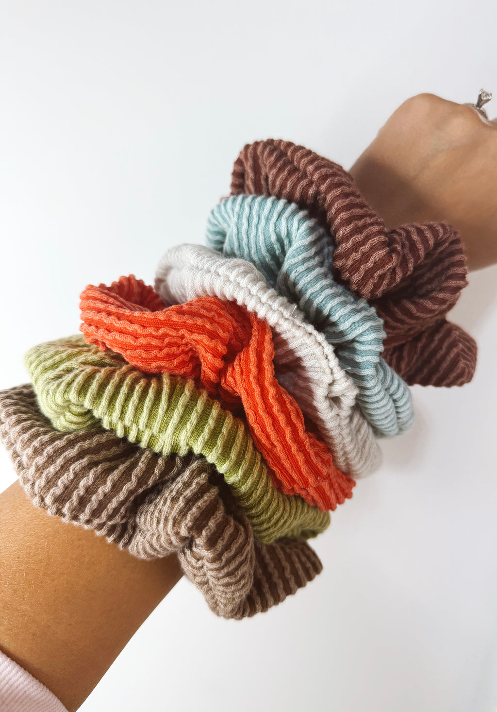 Ribbed Wavy Hair Scrunchies