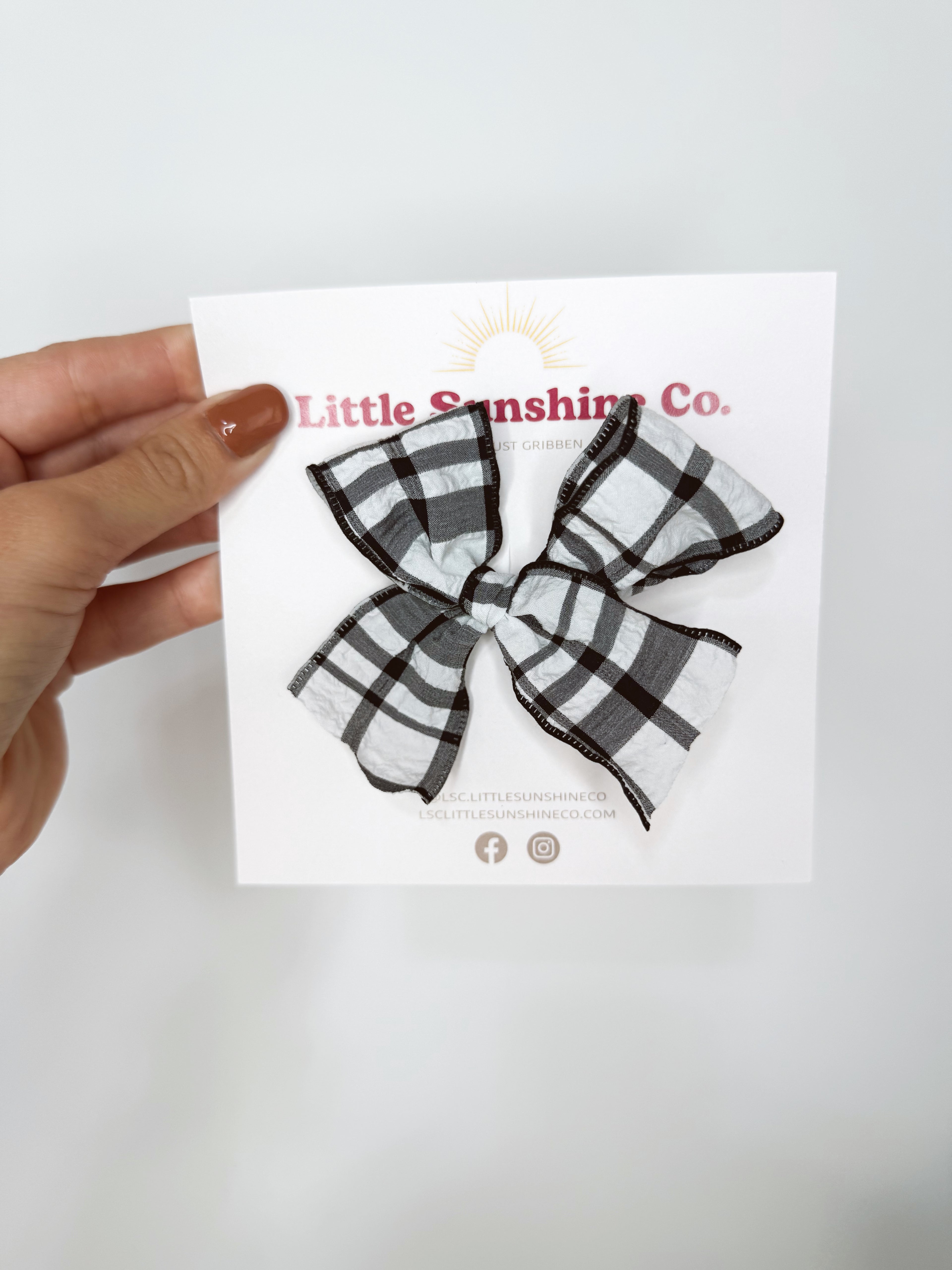 Modern Classic - Ribbon Bows