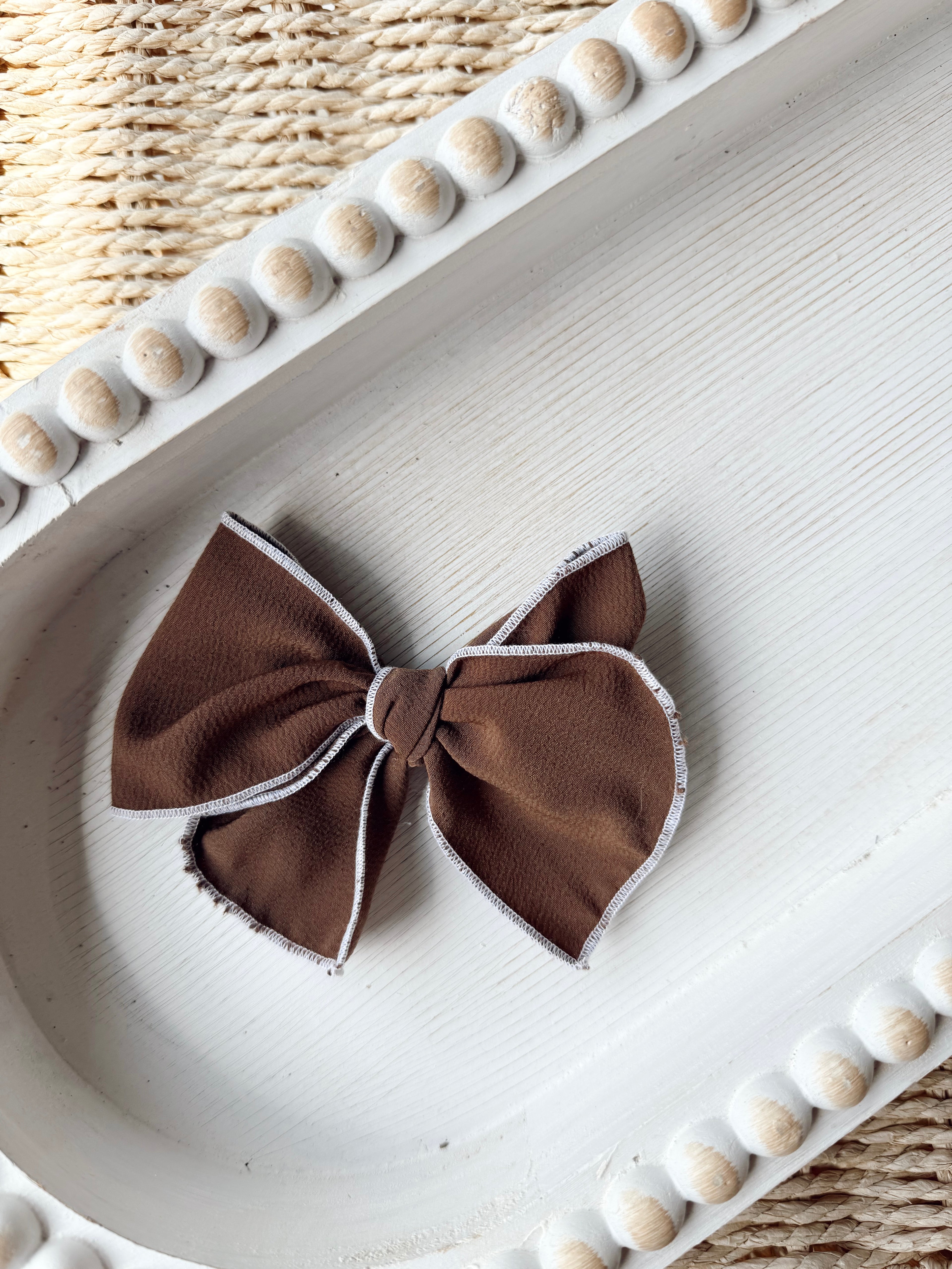 Brown bow – medium clip