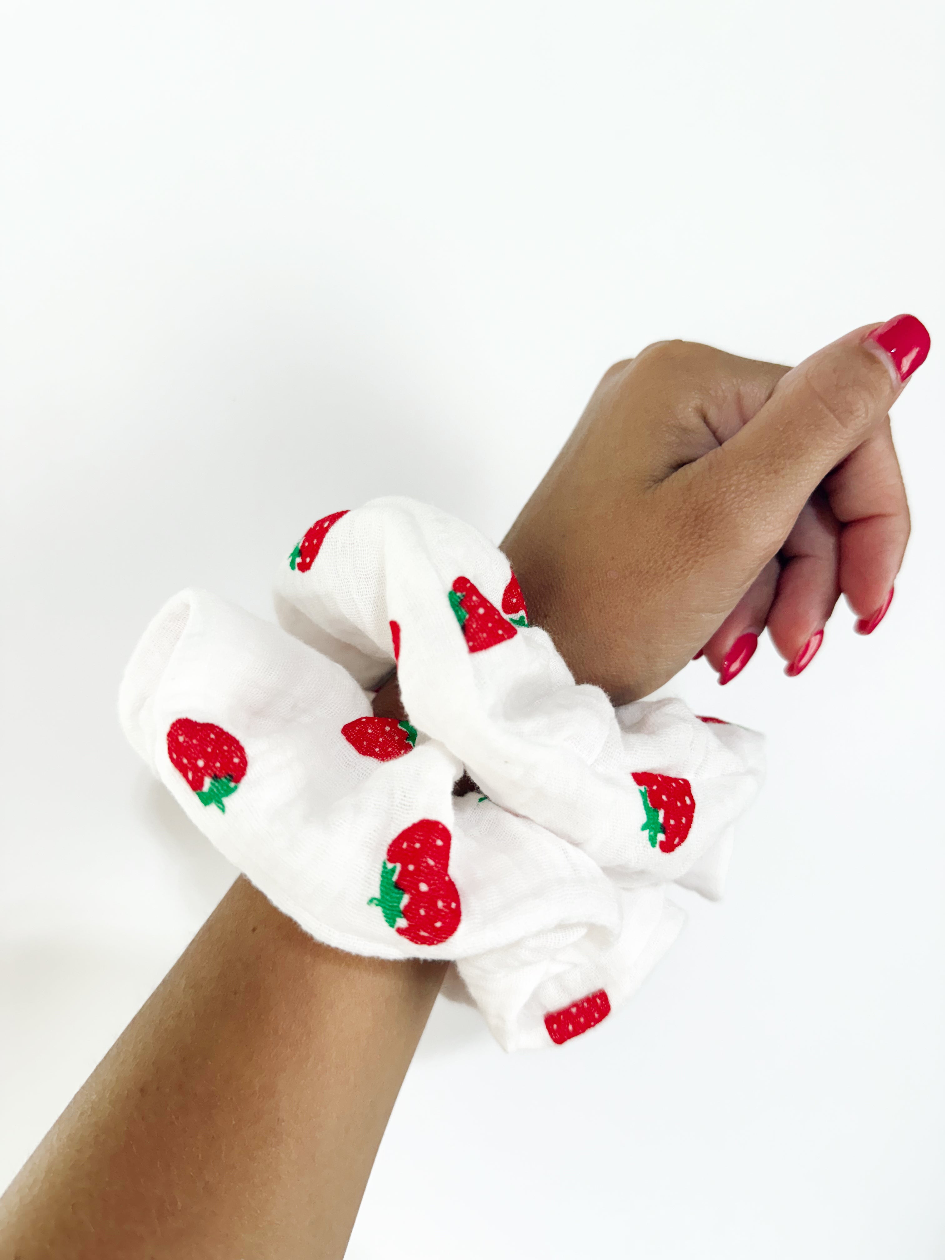 Strawberry Scrunchies 🍓🍰