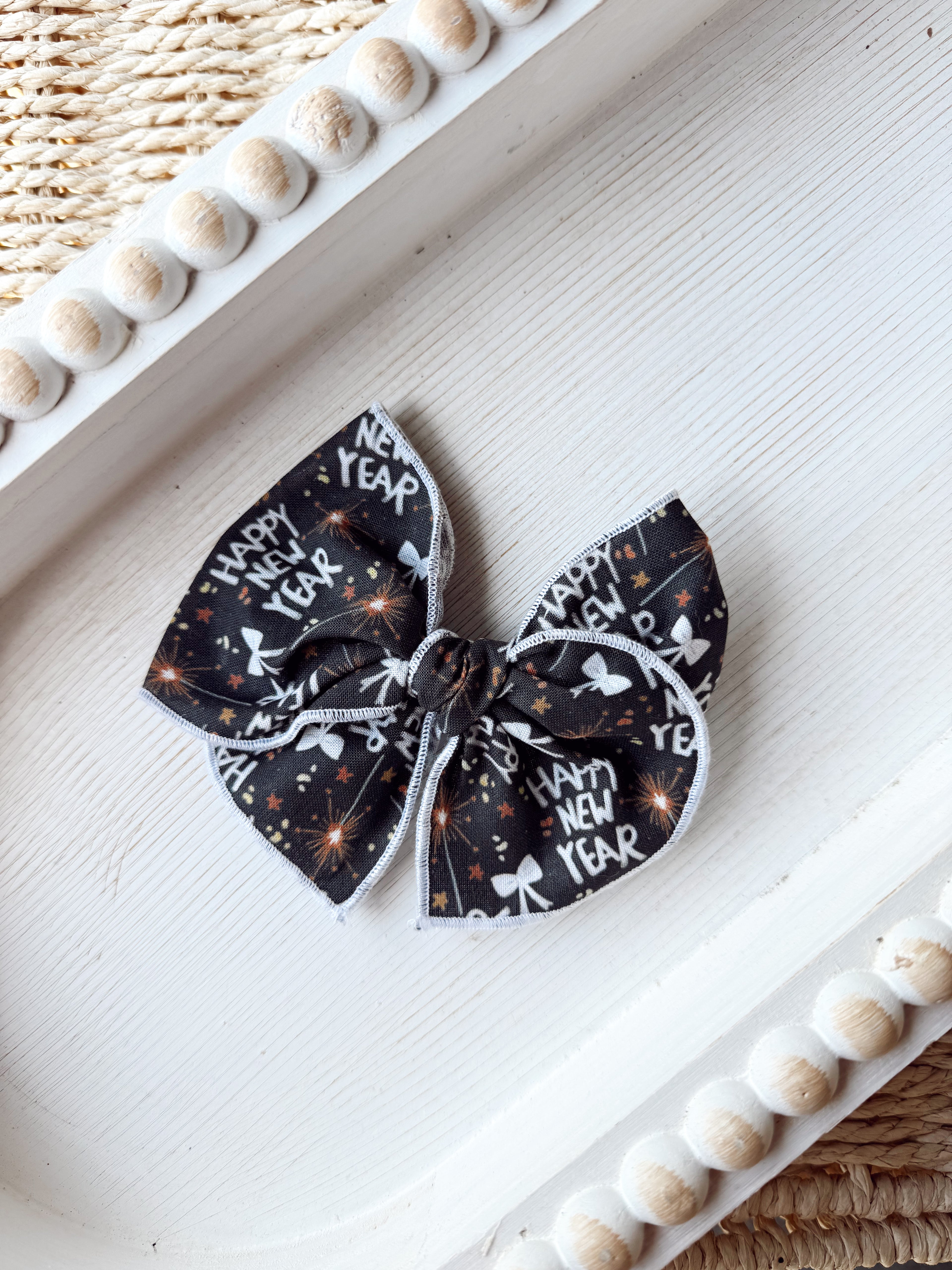 New Years Bow - Medium Clip