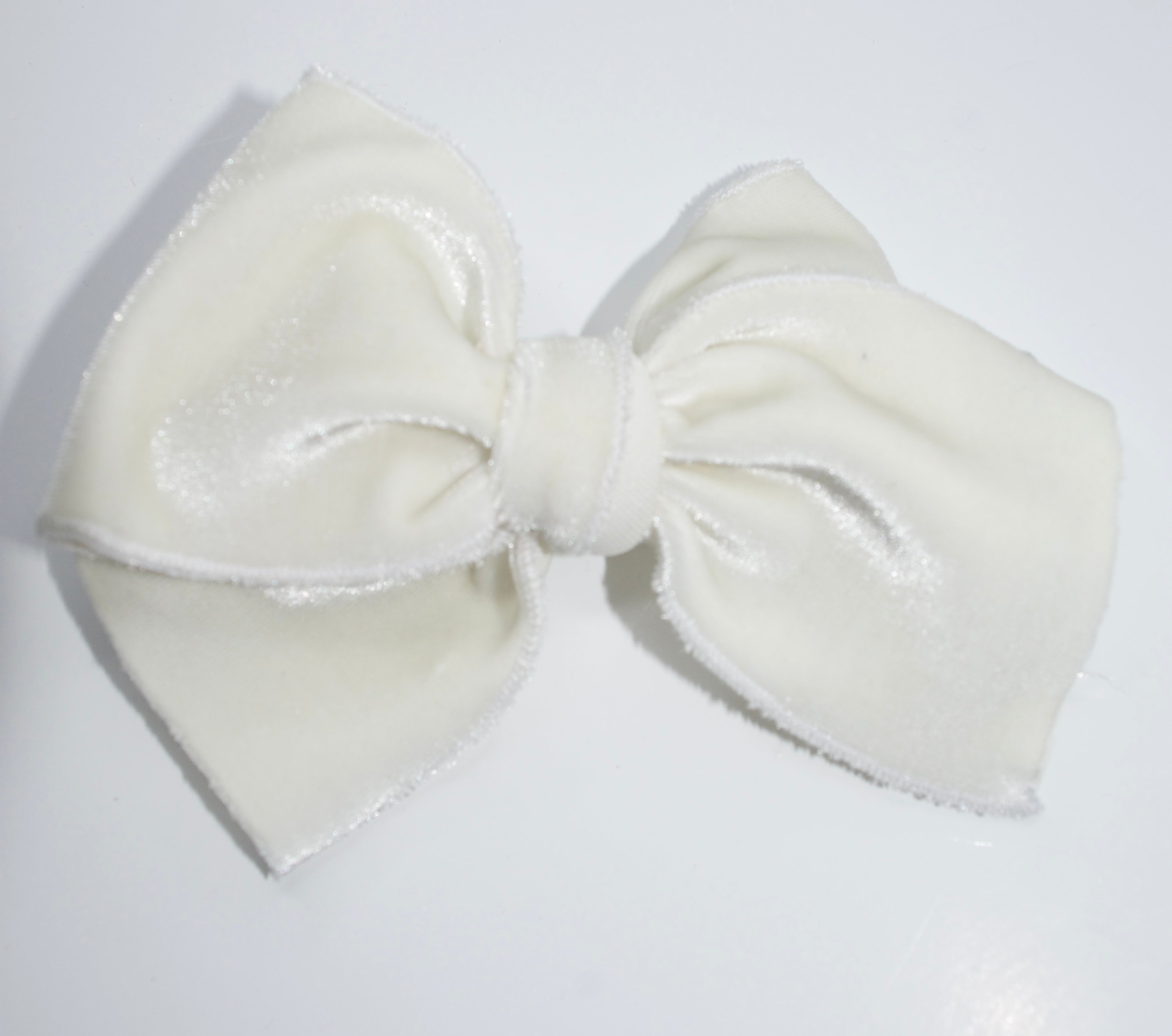 Large Clip - White Velvet